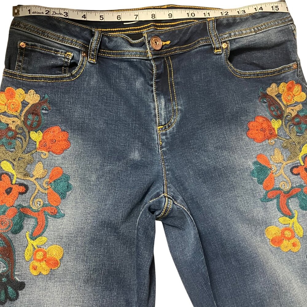 INC International Concepts Embroidered Flare Leg Jeans | Floral Detail | Mid-Ris - Picture 5 of 9